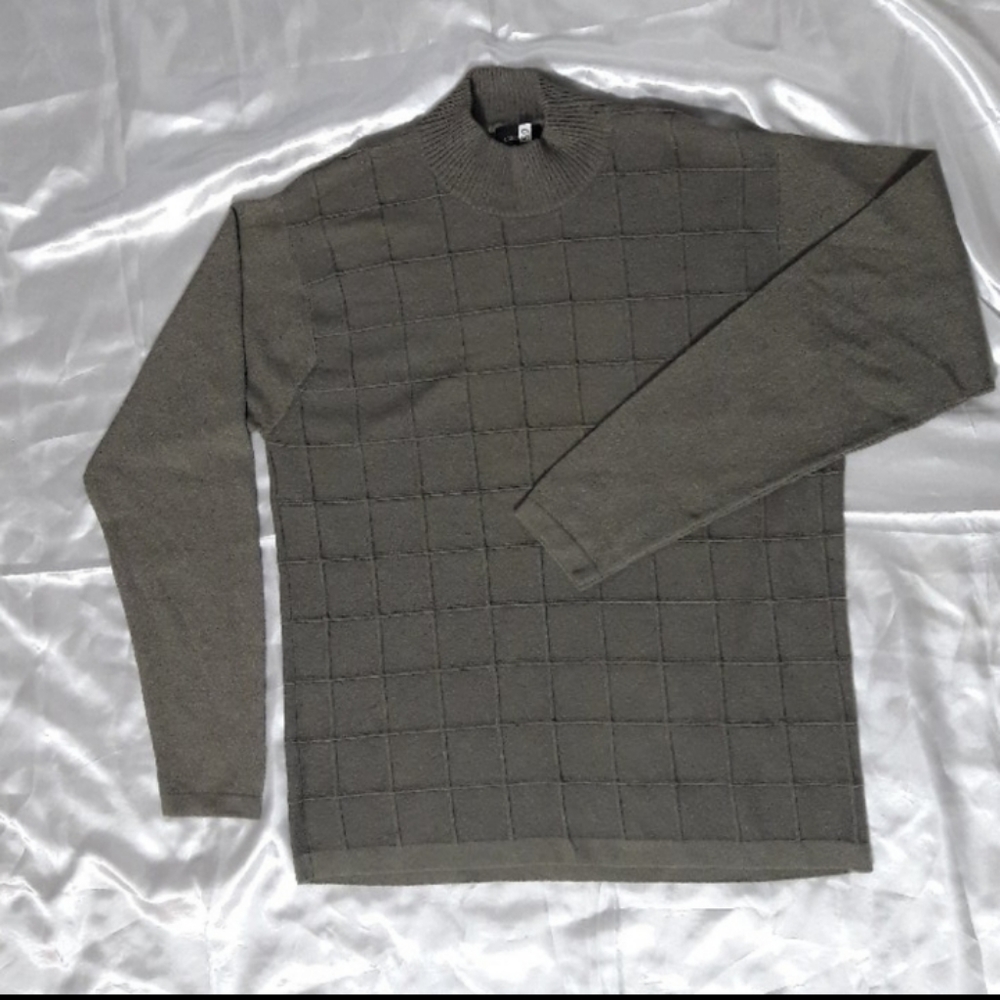 Claiborne sweater